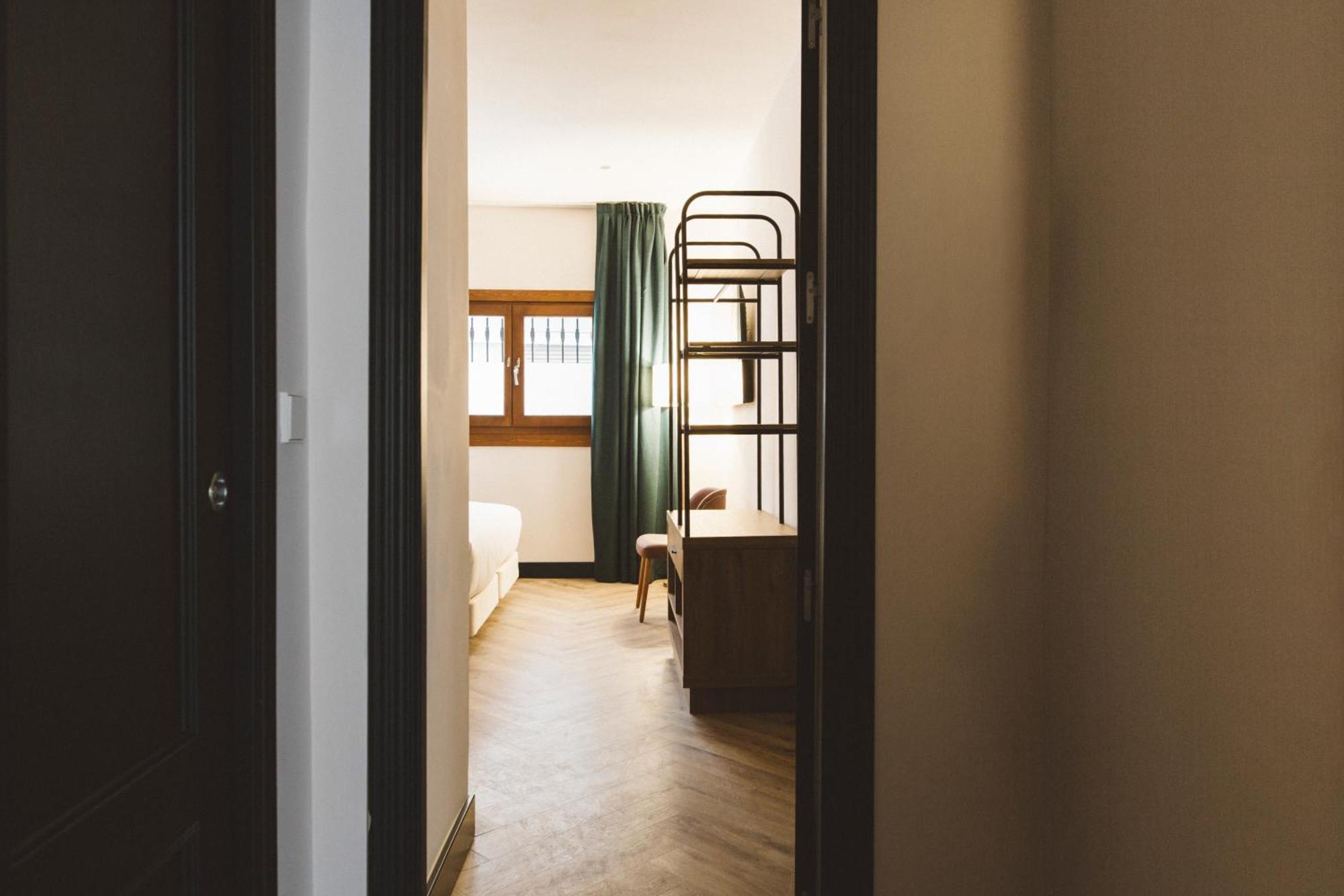 Honest Granada Hotel — Photos 2